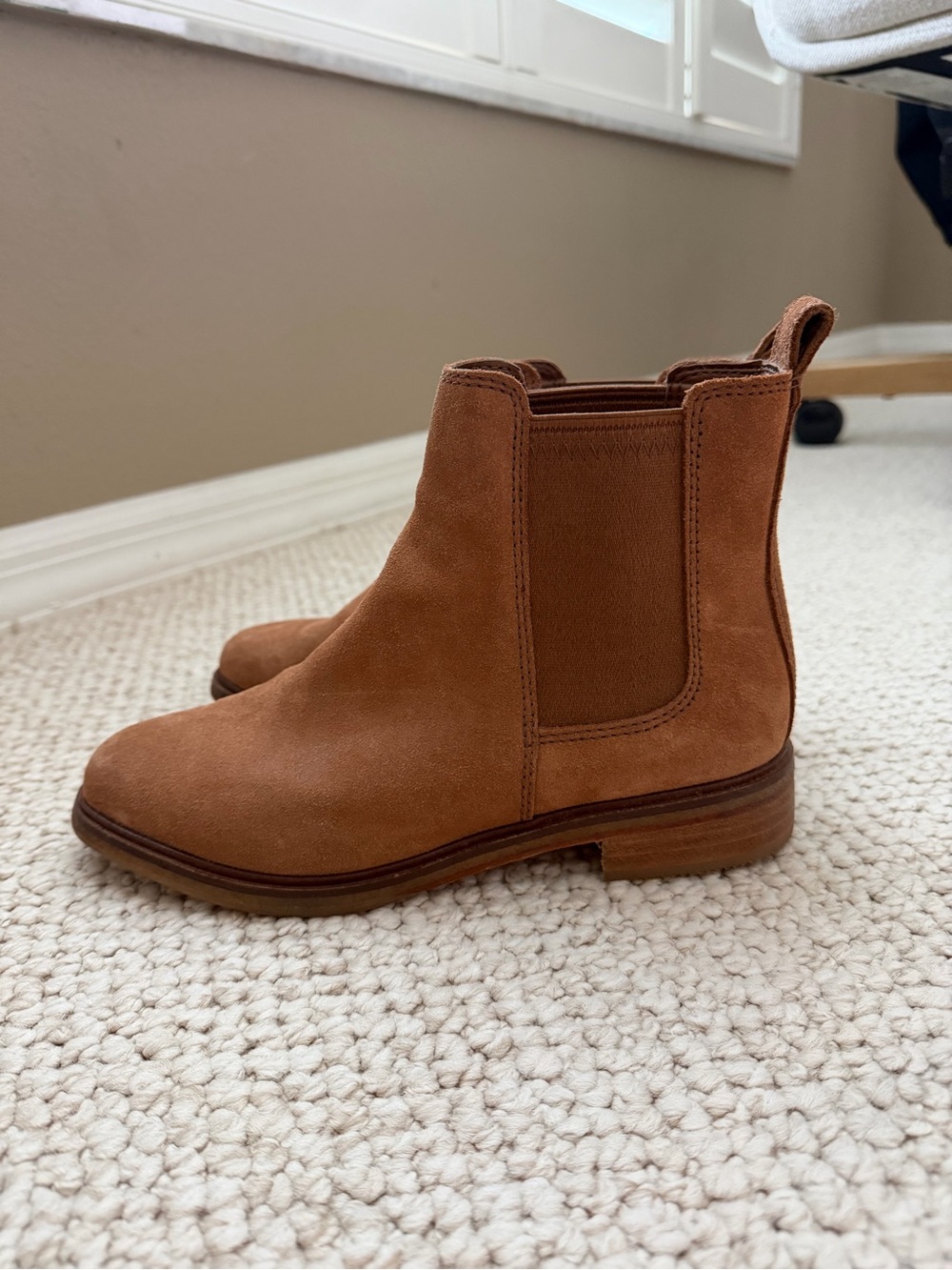 Clarks Women's Suede Chelsea Boot - Brown